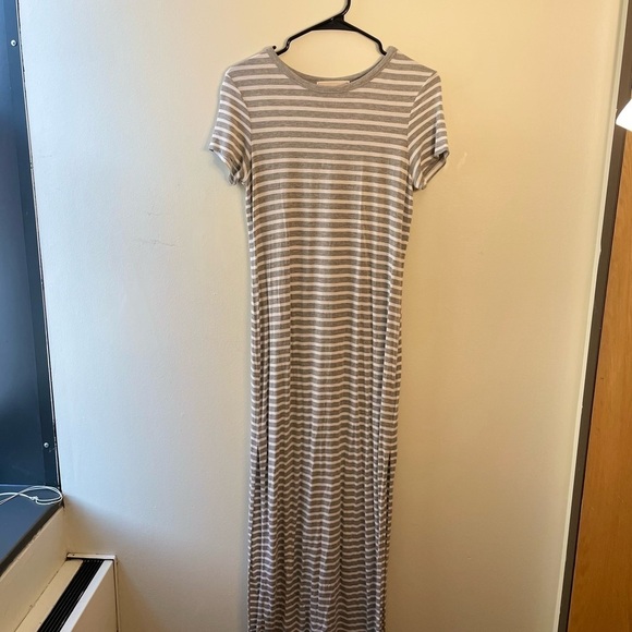 Michael by Michael Kors Gray and White Striped Maxi Dress T-Shirt Summer Dress - Picture 1 of 5
